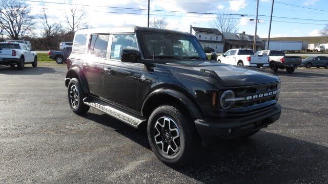 2025 Ford Bronco Outer Banks 4-Door 4WD