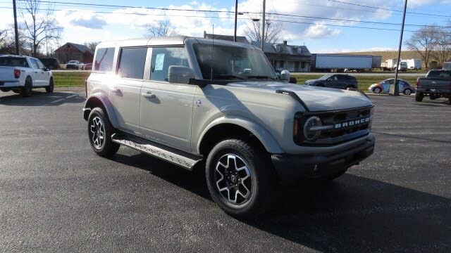 2025 Ford Bronco Outer Banks 4-Door 4WD
