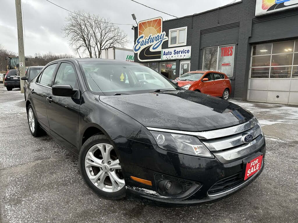 Ford Fusion SE 2012
