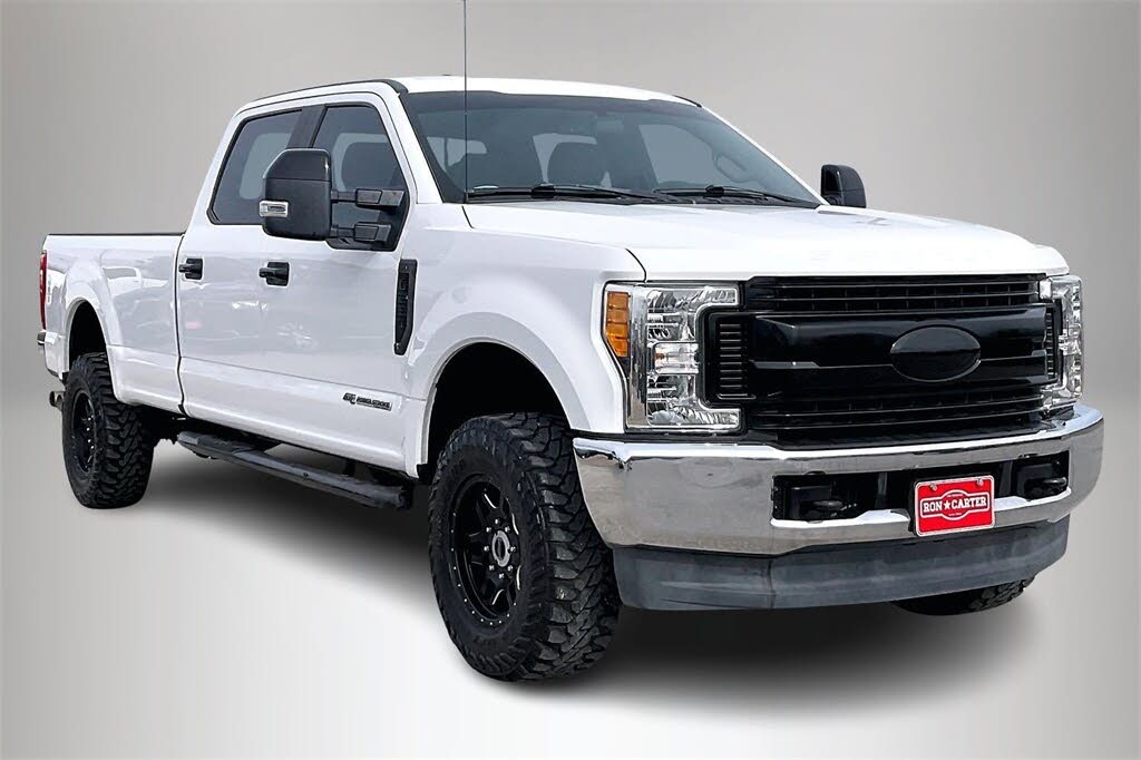 2017 Ford F-250 Super Duty XL Crew Cab 4WD