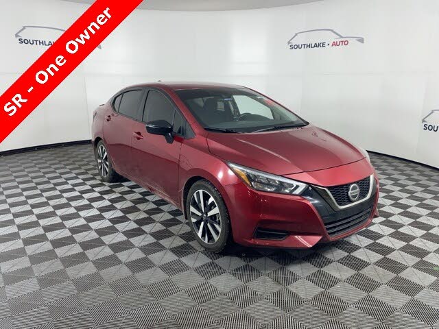 2022 Nissan Versa SR FWD