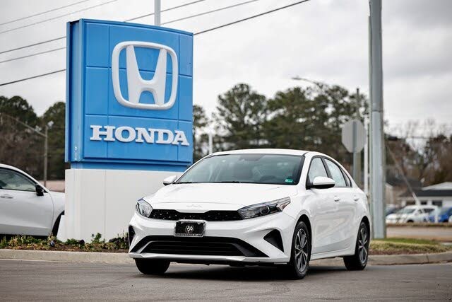 2024 Kia Forte LXS FWD