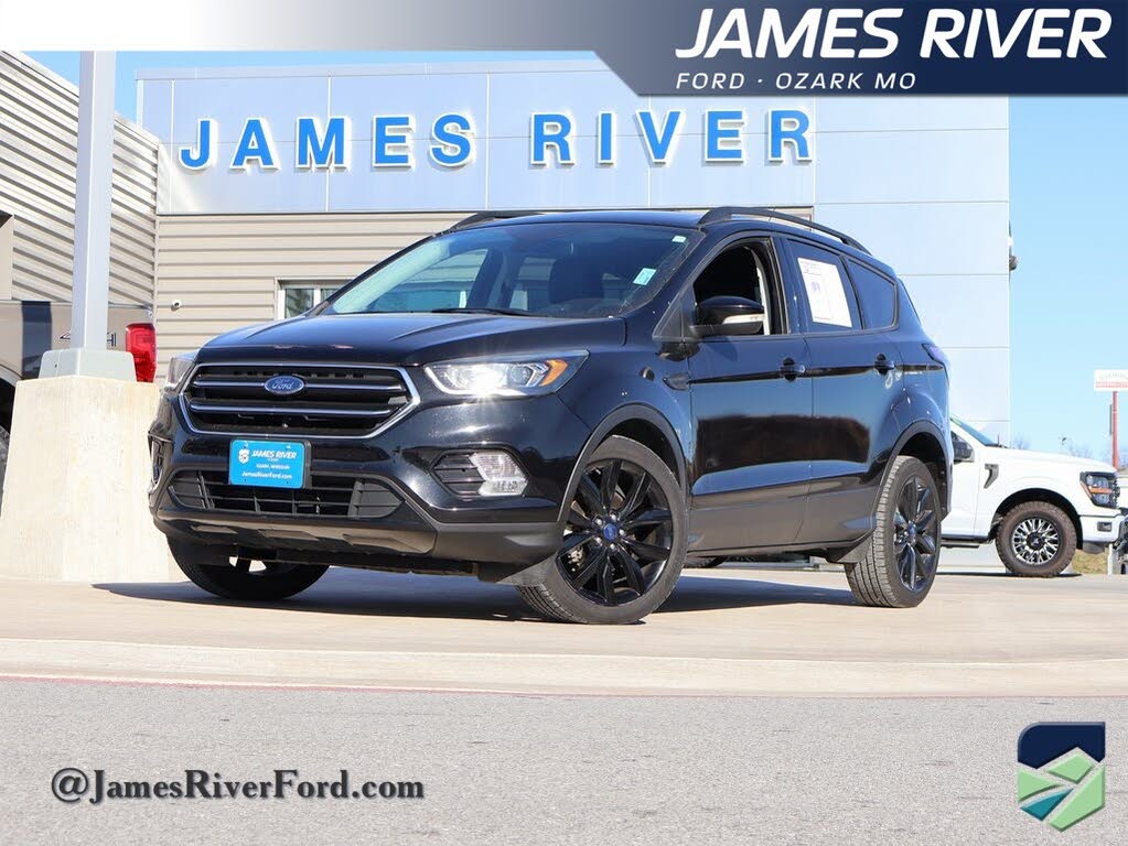 2017 Ford Escape Titanium FWD