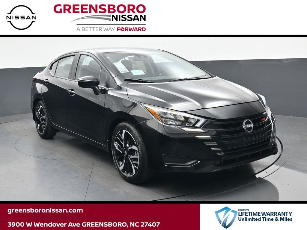 2025 Nissan Versa SR FWD