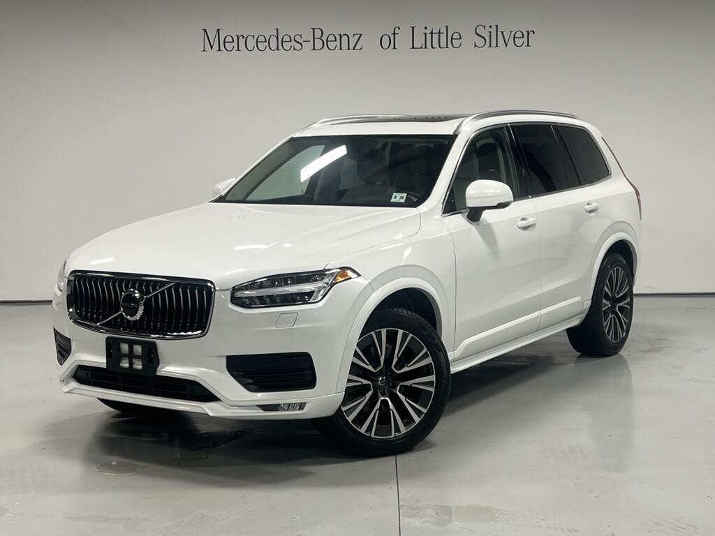 2021 Volvo XC90 T6 Momentum 7-Passenger AWD