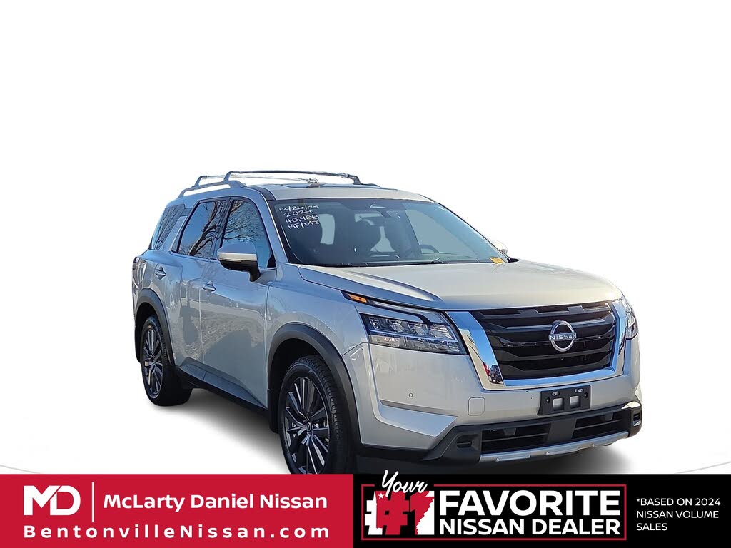 2024 Nissan Pathfinder SL FWD