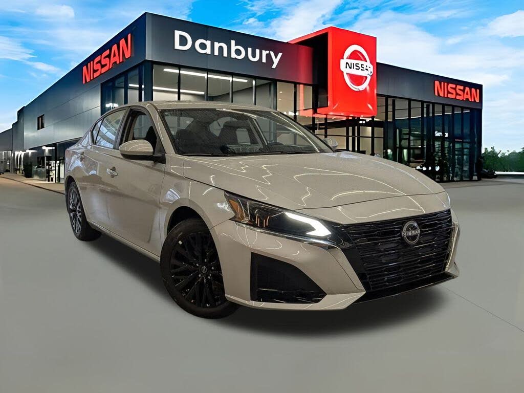 2025 Nissan Altima 2.5 SV FWD