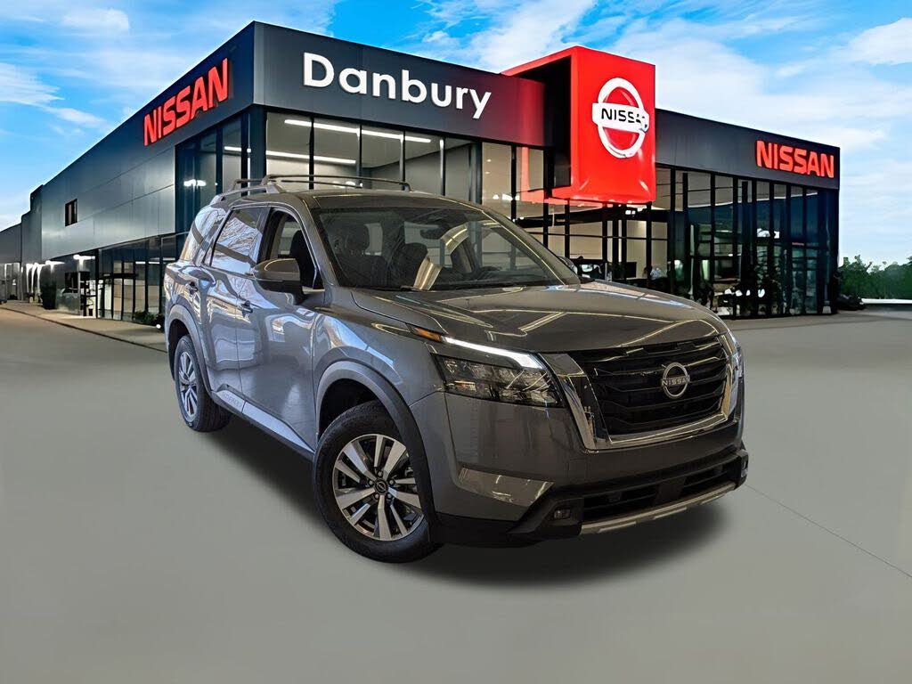 2025 Nissan Pathfinder SL 4WD