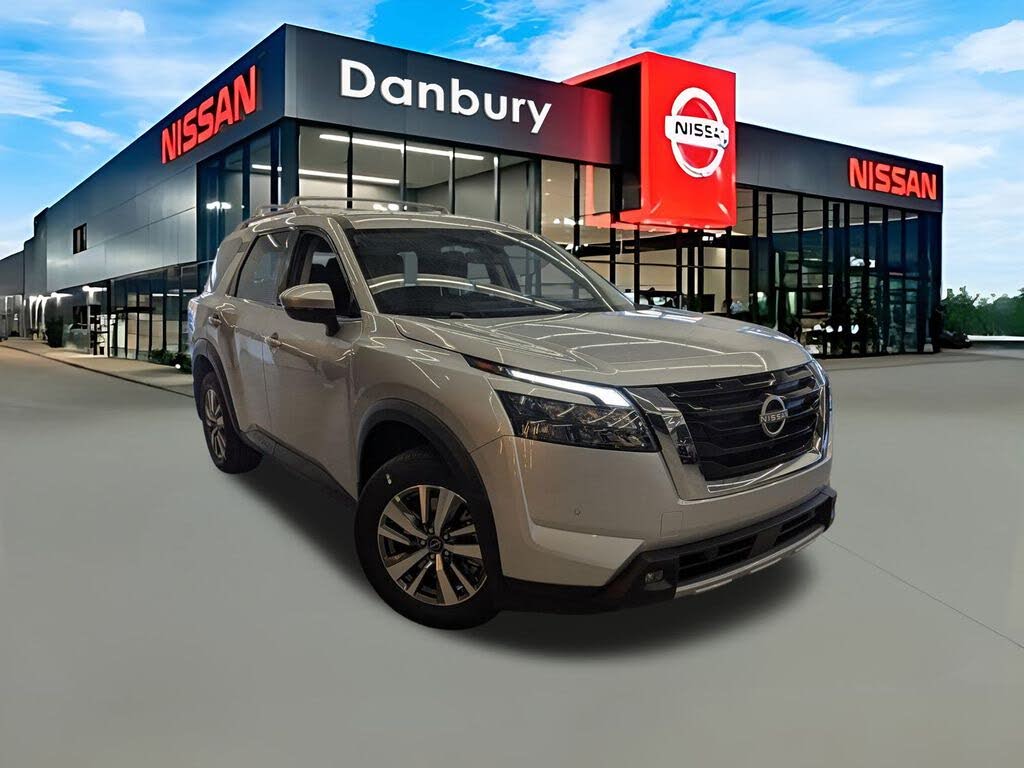 2025 Nissan Pathfinder SL 4WD