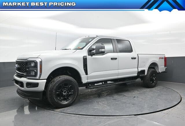 2026 Ford F-250 Super Duty XL Crew Cab 4WD