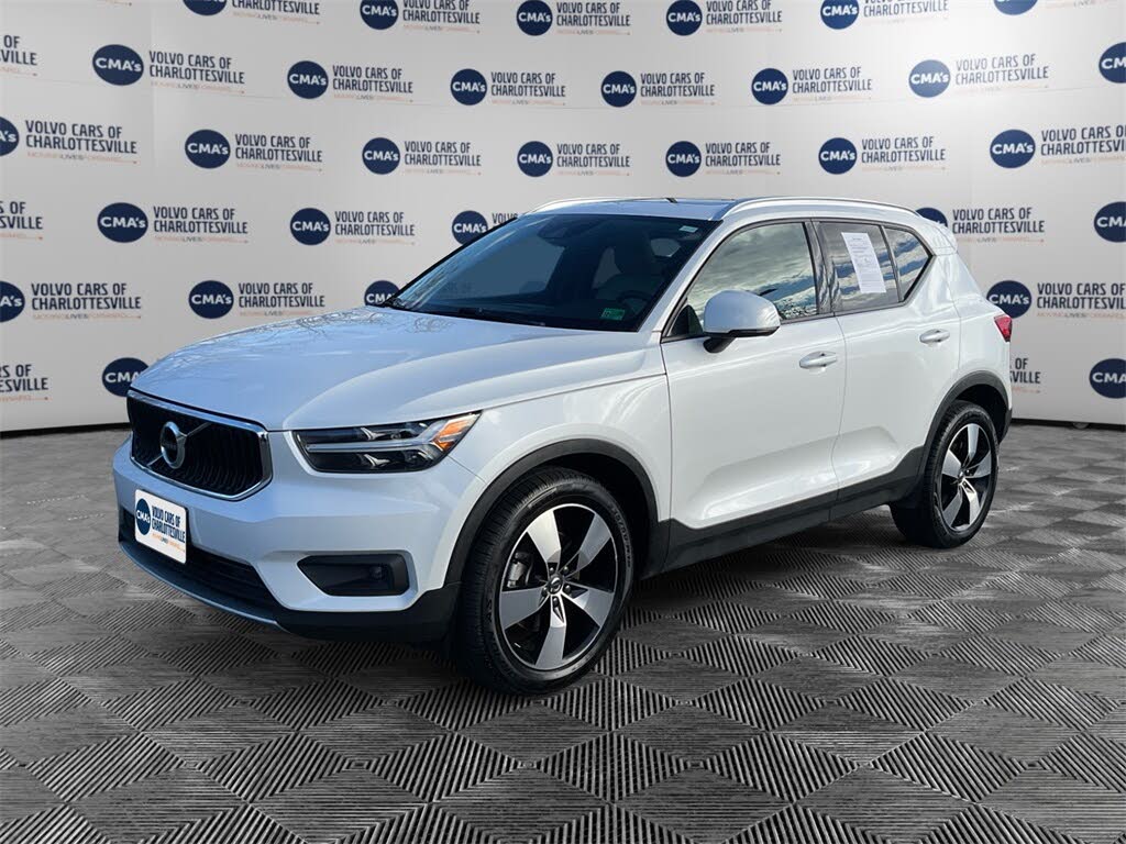 2021 Volvo XC40 T5 Momentum AWD
