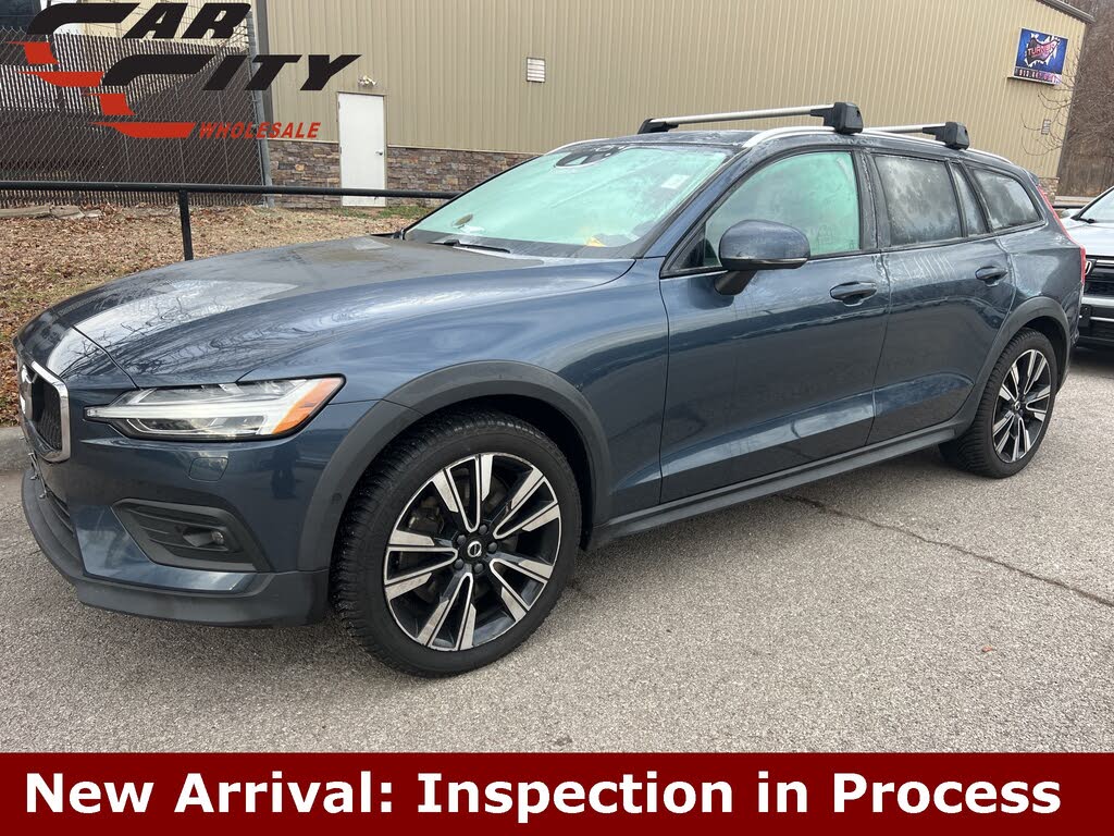 2022 Volvo V60 Cross Country T5 AWD