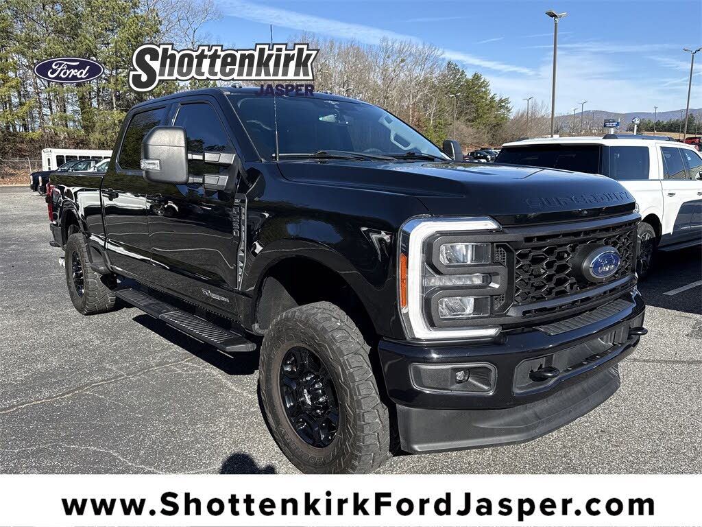 2023 Ford F-250 Super Duty XLT Crew Cab 4WD