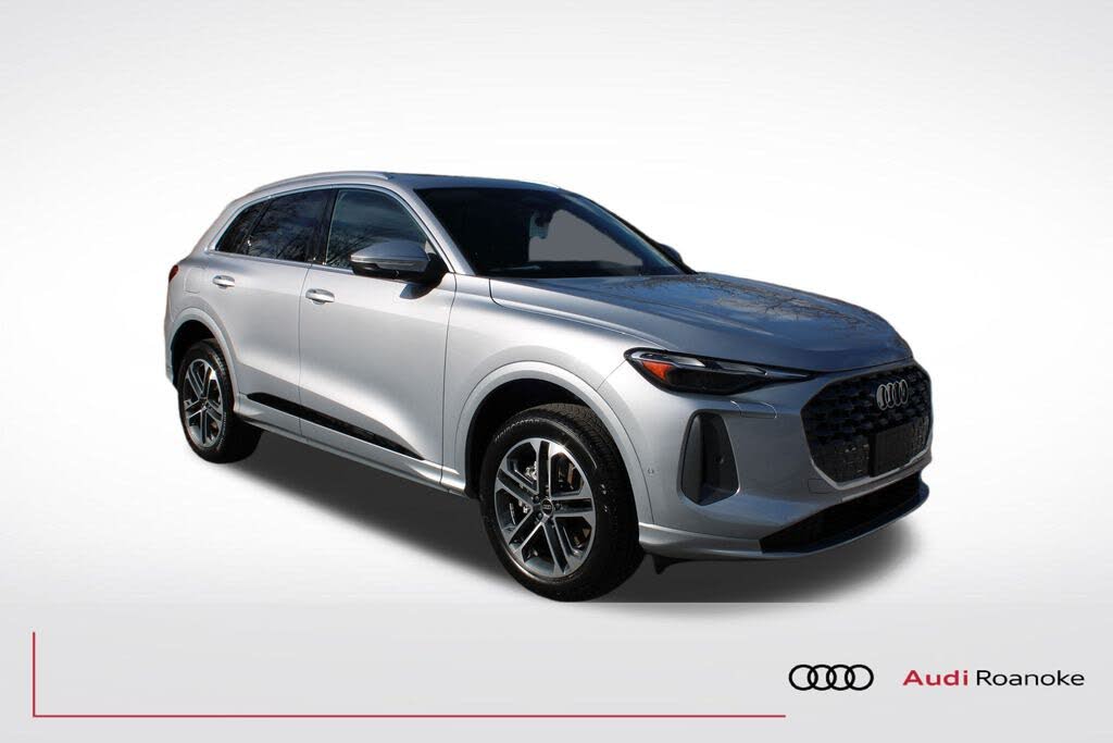 2025 Audi Q5 quattro Premium 40 TFSI