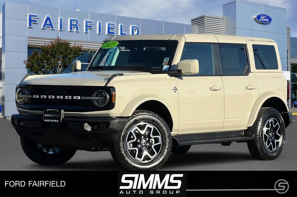 2025 Ford Bronco Outer Banks 4-Door 4WD