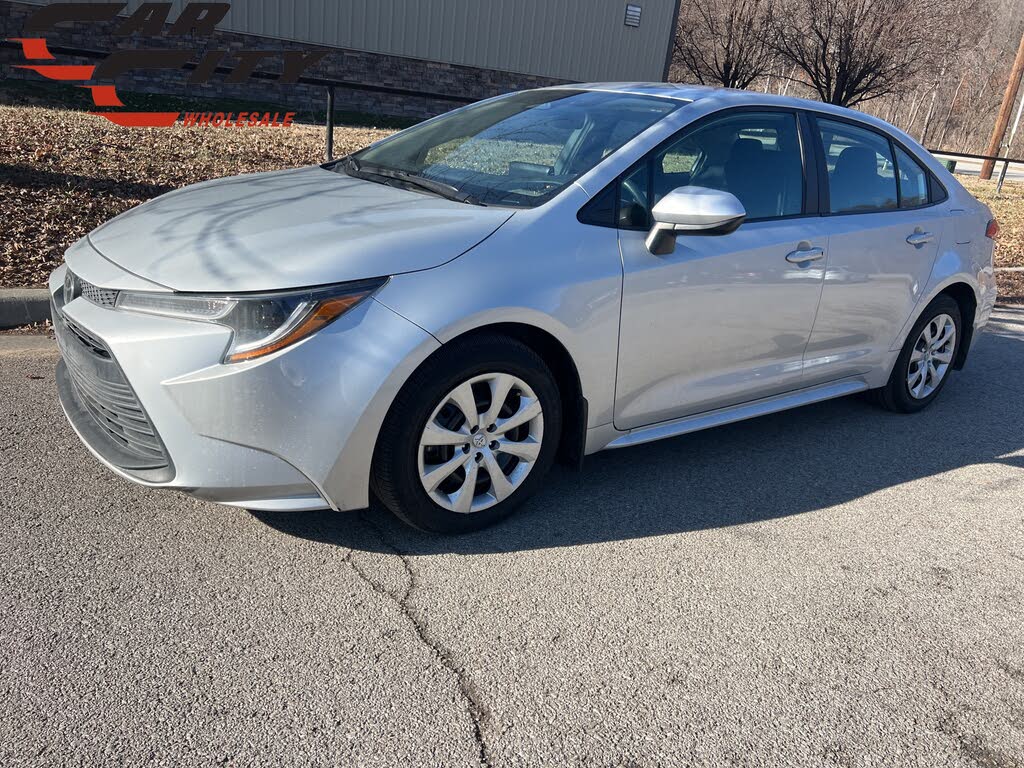 2025 Toyota Corolla LE FWD