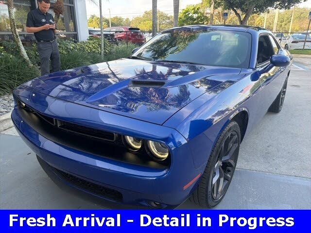 2021 Dodge Challenger SXT RWD