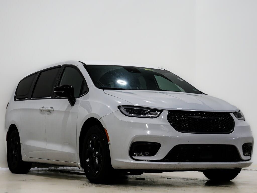 2024 Chrysler Pacifica Hybrid Select FWD