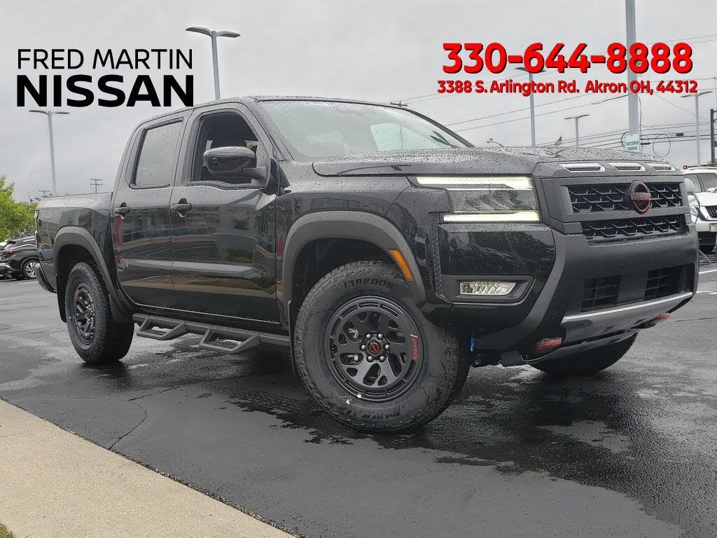 2025 Nissan Frontier PRO-4X Crew Cab 4WD