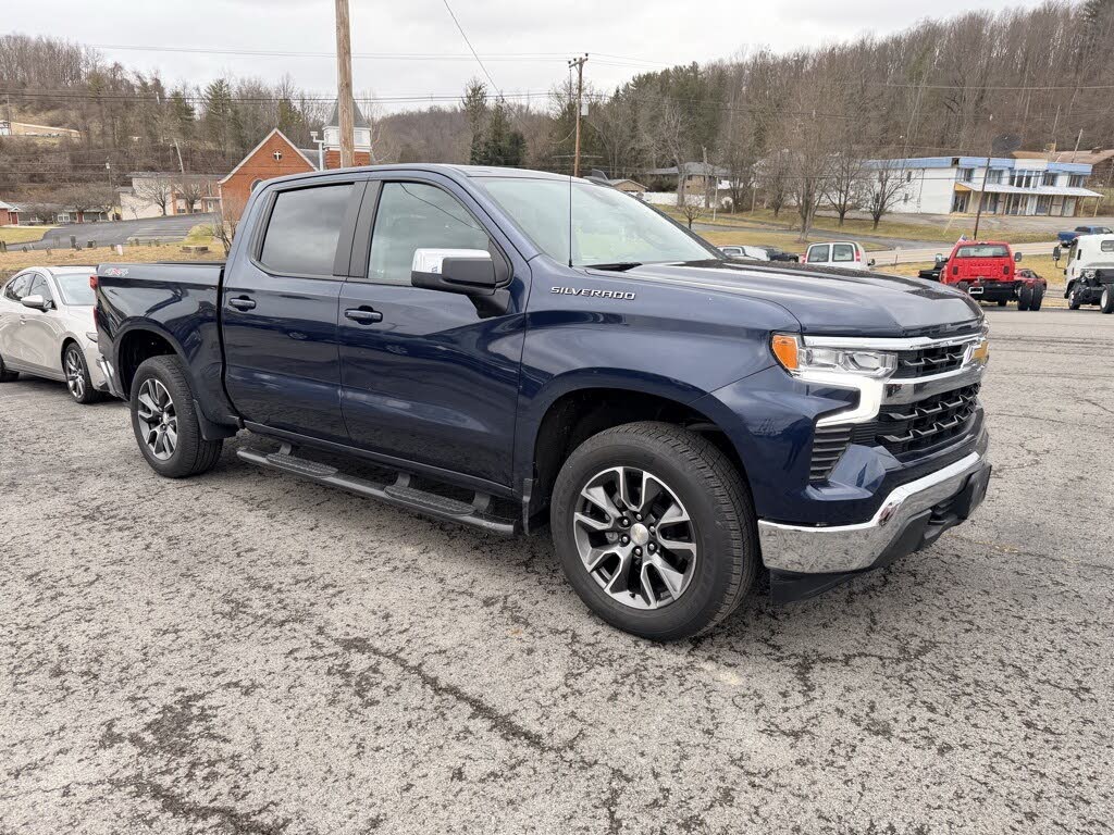 2022 Chevrolet Silverado 1500 LT Crew Cab 4WD