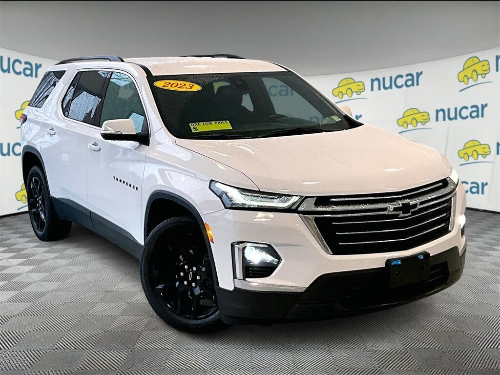 2023 Chevrolet Traverse LT Cloth AWD