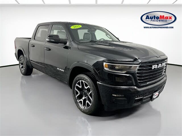 2025 RAM 1500 Laramie Crew Cab 4WD