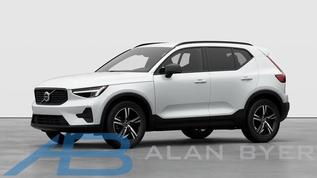 2026 Volvo XC40 B5 Core AWD