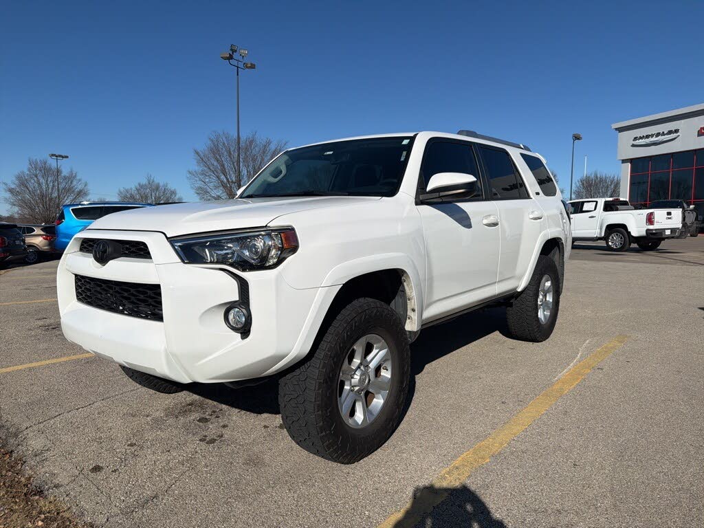 2018 Toyota 4Runner SR5 4WD