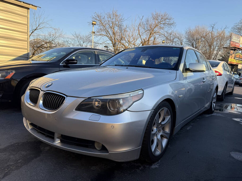2006 BMW 5 Series 550i Sedan RWD