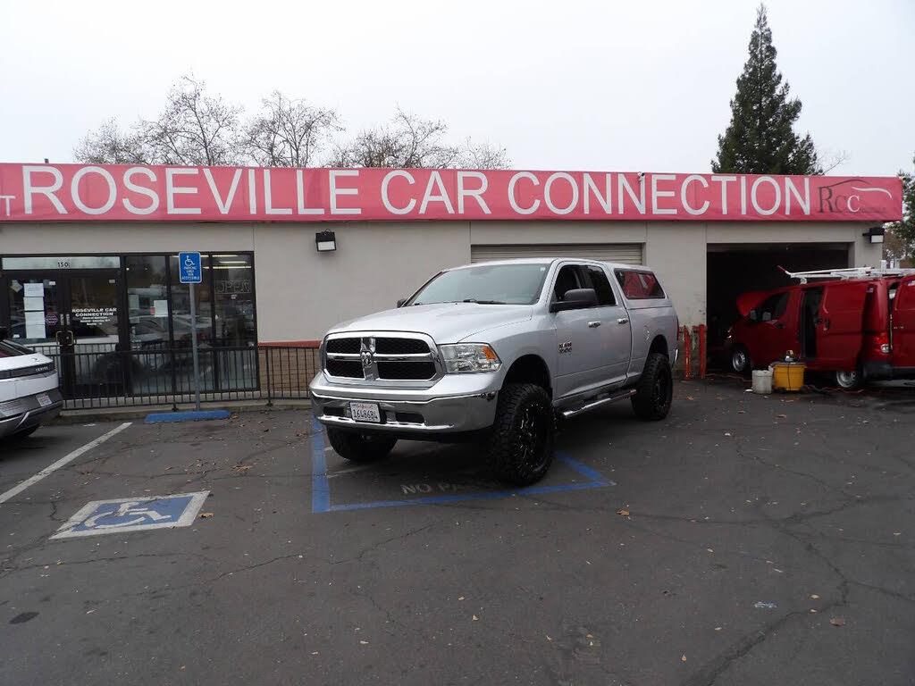 2016 RAM 1500 SLT Quad Cab 4WD