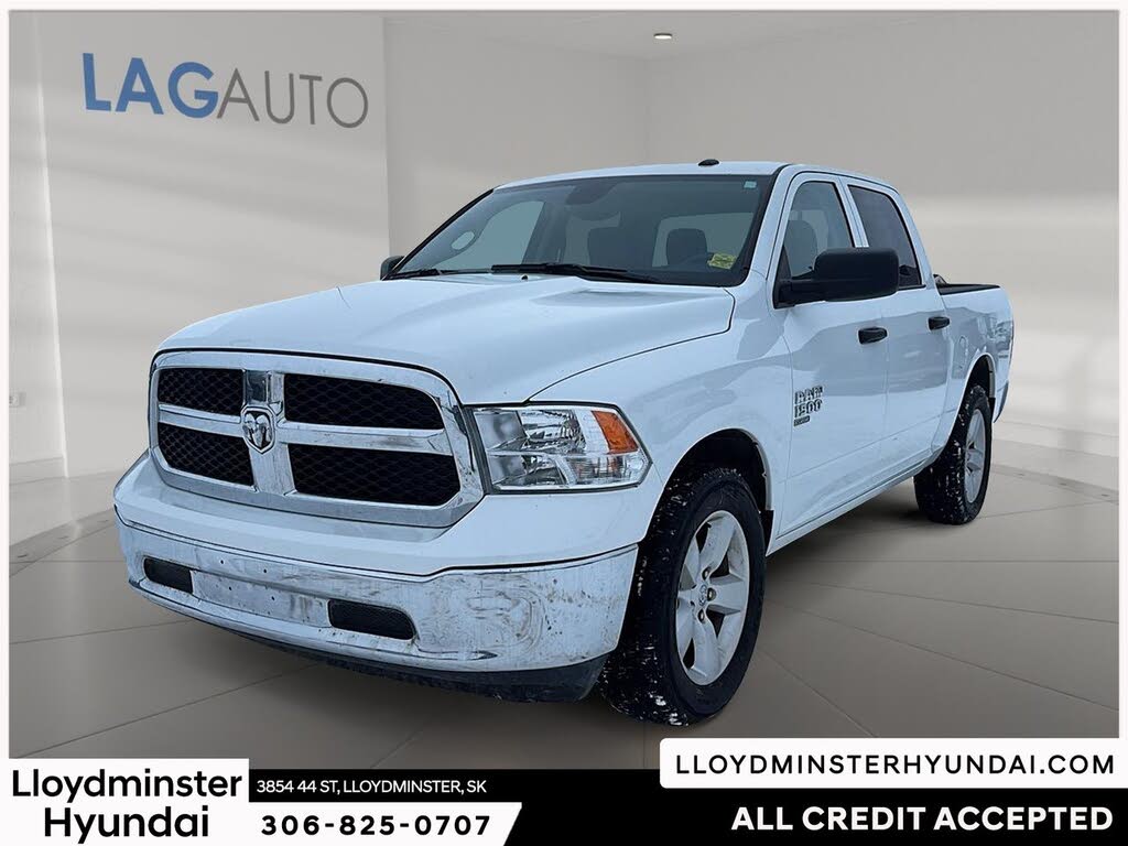 RAM 1500 Classic SLT Crew Cab 4WD 2023
