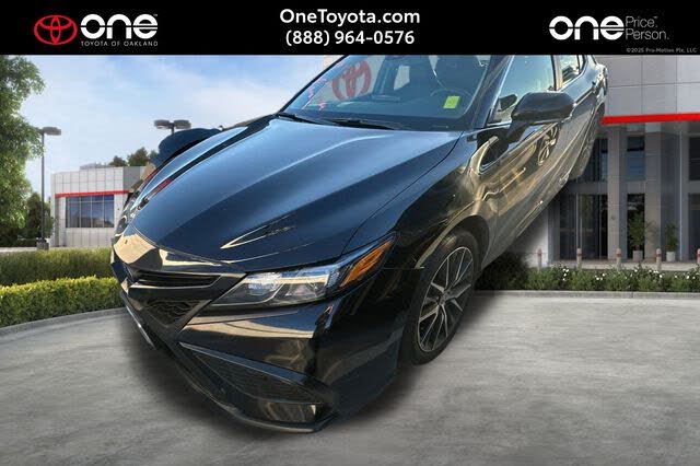 2024 Toyota Camry SE FWD
