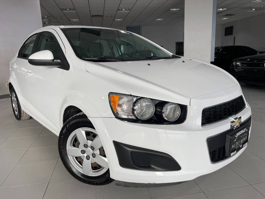 2013 Chevrolet Sonic LS Sedan FWD