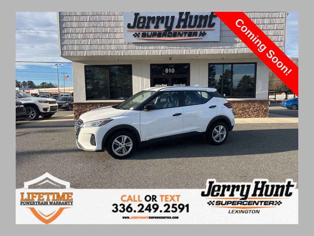 2022 Nissan Kicks S FWD