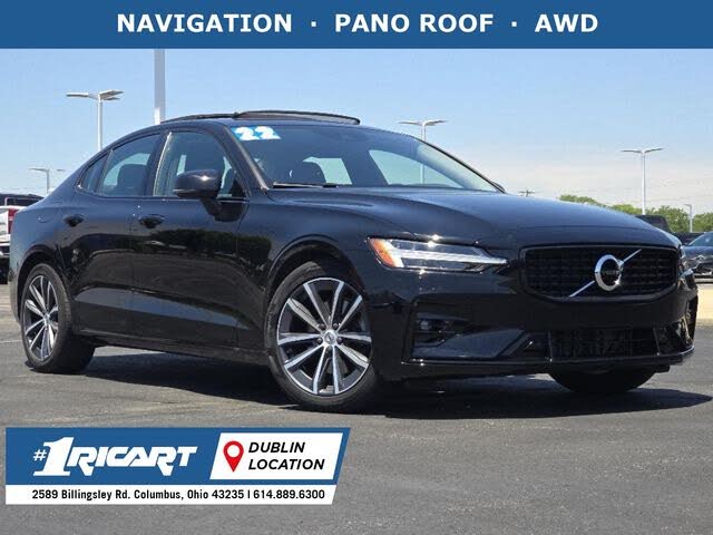 2022 Volvo S60 B5 Momentum AWD