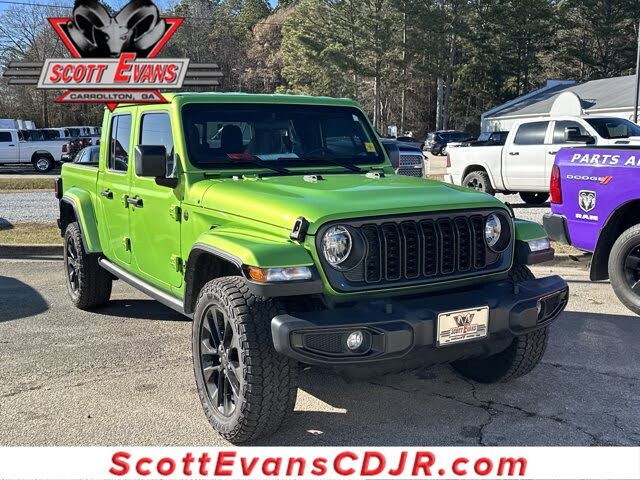 2025 Jeep Gladiator NightHawk Crew Cab 4WD