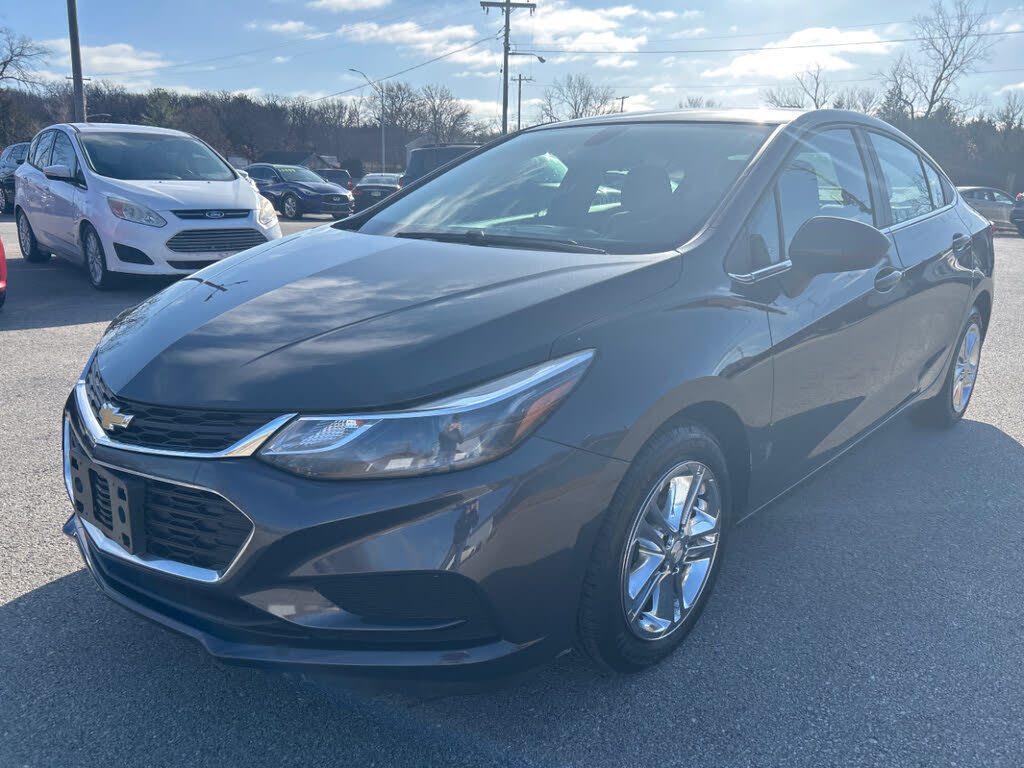 2017 Chevrolet Cruze LT Sedan FWD