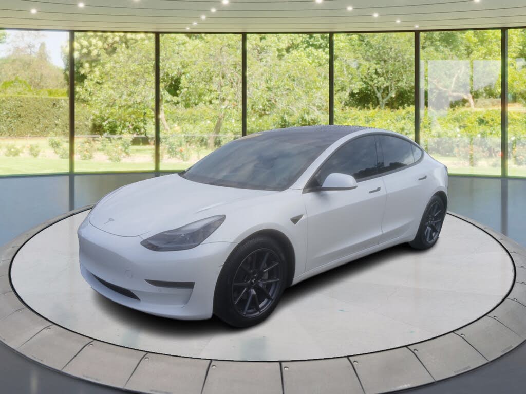 2021 Tesla Model 3 Standard Range Plus RWD
