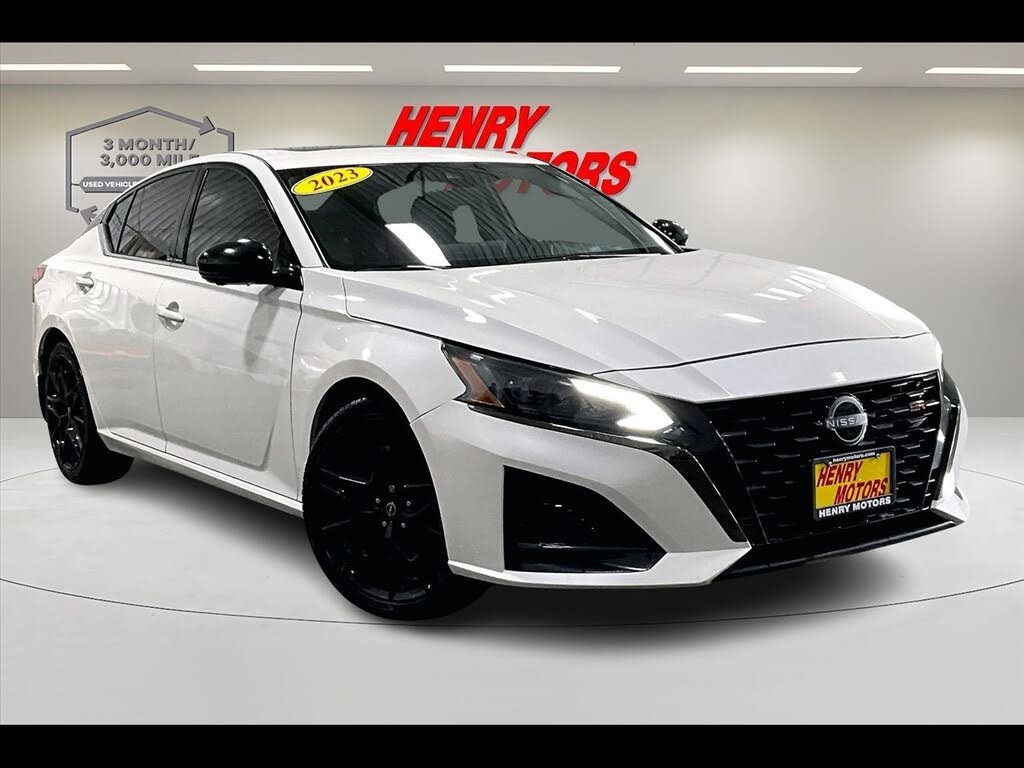 2023 Nissan Altima 2.0 SR FWD