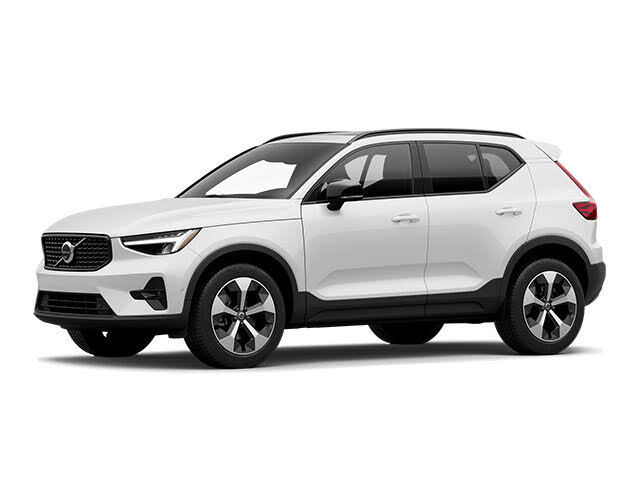 2024 Volvo XC40 B5 Plus Dark Theme AWD