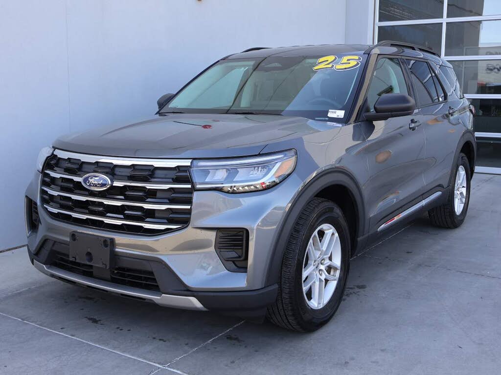 2025 Ford Explorer Active AWD