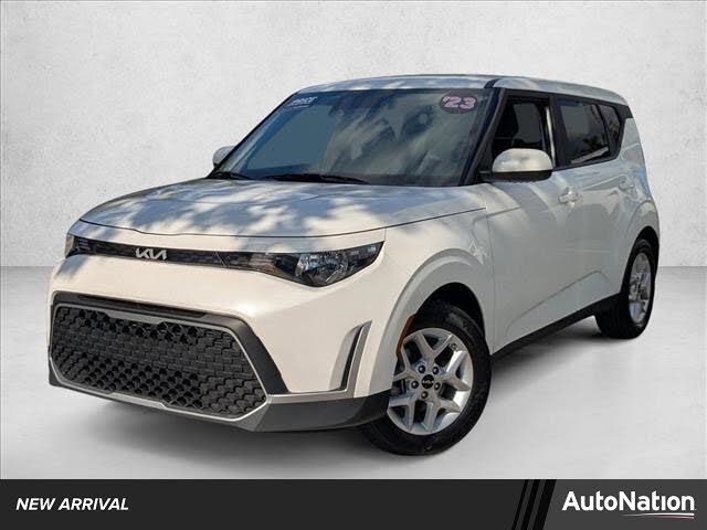 2023 Kia Soul LX FWD