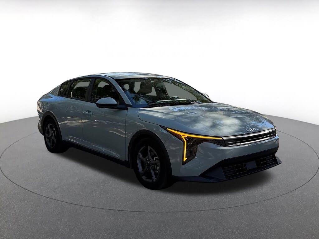 2025 Kia K4 LXS FWD
