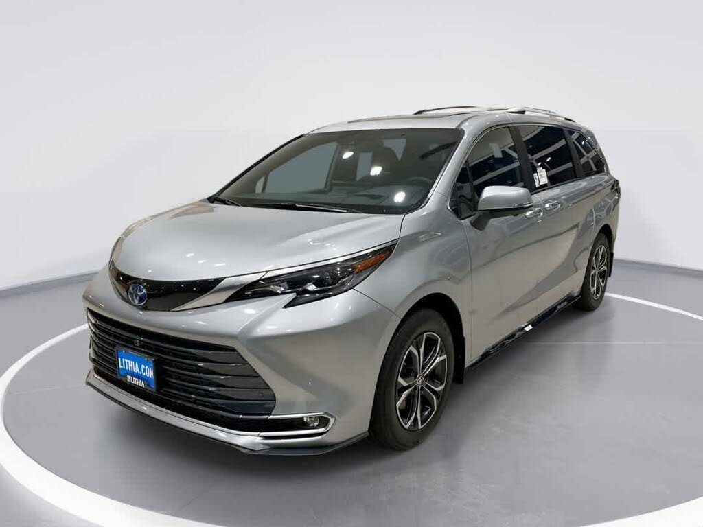 2025 Toyota Sienna Platinum 7-Passenger AWD