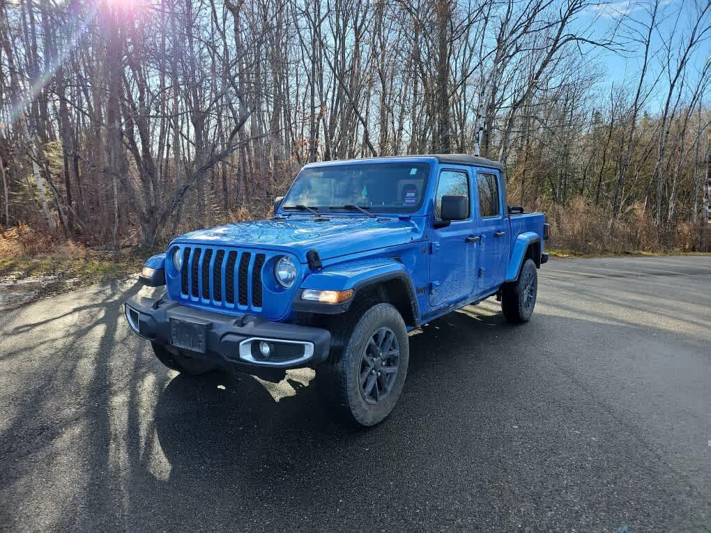 2022 Jeep Gladiator Sport S Crew Cab 4WD