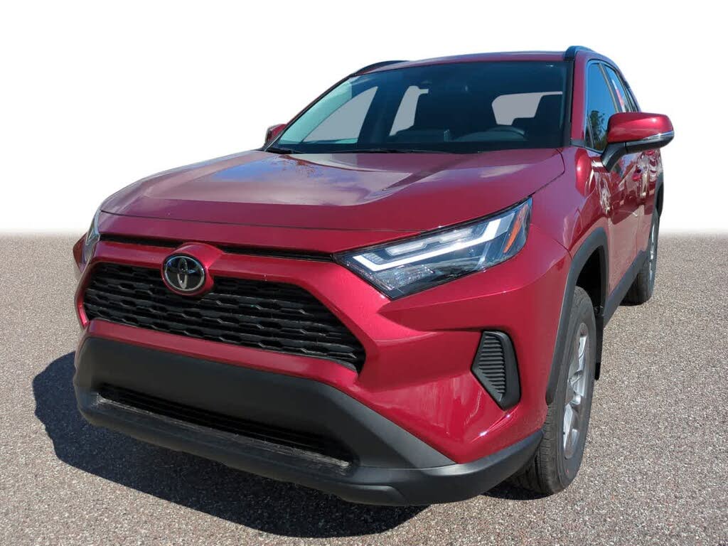 2025 Toyota RAV4 XLE FWD