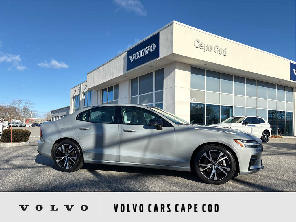 2025 Volvo S60 B5 Plus FWD