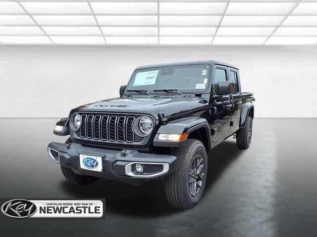 2025 Jeep Gladiator Sport S Crew Cab 4WD