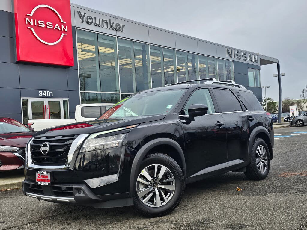 2022 Nissan Pathfinder SL 4WD