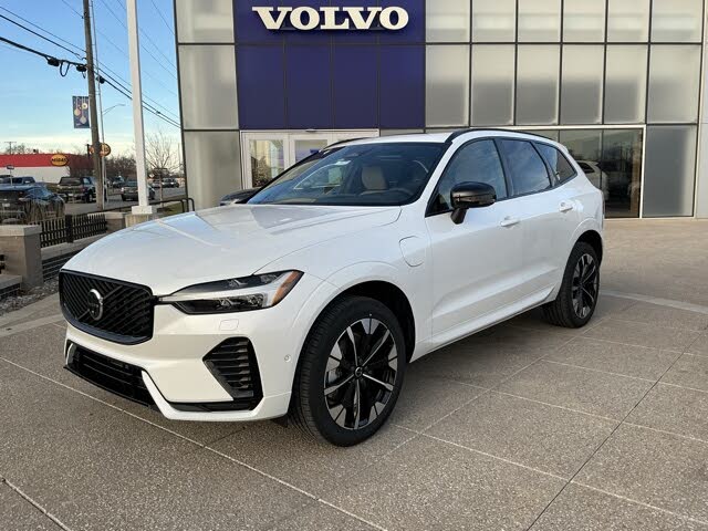 2026 Volvo XC60 B5 Plus AWD